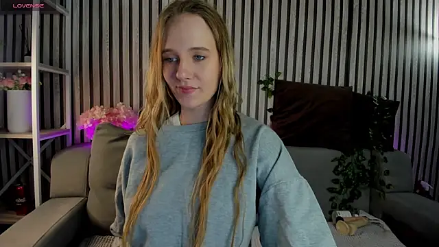 Casey Sweeet online show from 04/24/26, 02:08