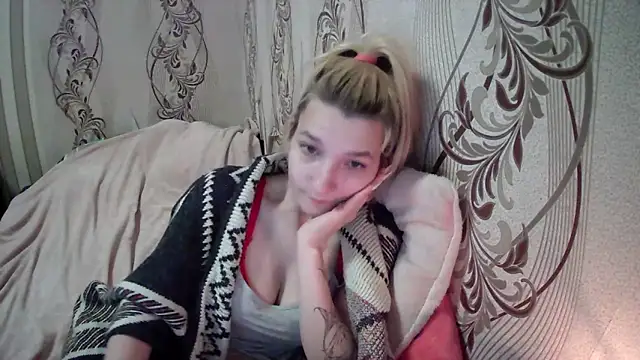 AlissaClark online show from 04/16/26, 08:20