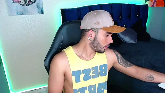 adamhairy online show from 04/15/26, 07:32