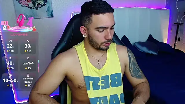 Snapshot of adamhairy chatting on 06/11/26, 08:51 adamhairy online show from 06/11/26, 08:51
