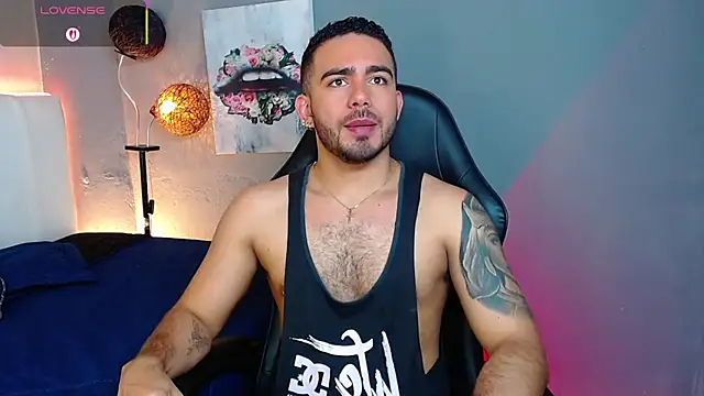 Snapshot of adamhairy chatting on 06/21/26, 12:35 adamhairy online show from 06/21/26, 12:35
