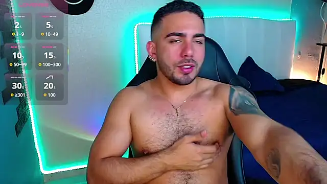 Snapshot of adamhairy chatting on 06/24/26, 07:35 adamhairy online show from 06/24/26, 07:35