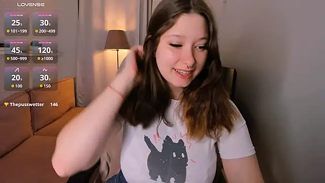 Snapshot of Sofi_Spark chatting on 10/07/25, 07:49 Sofi Spark online show from 10/07/25, 07:49