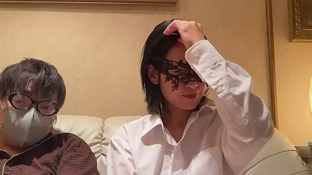 21yuri27 online show from 11/17/25, 01:50