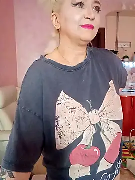 SquirtMilf00 online show from 03/11/26, 04:18