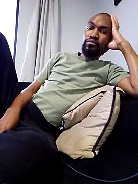 mojaymort online show from 11/18/25, 04:44