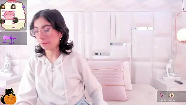 Im Molly Angel online show from 10/06/25, 08:17