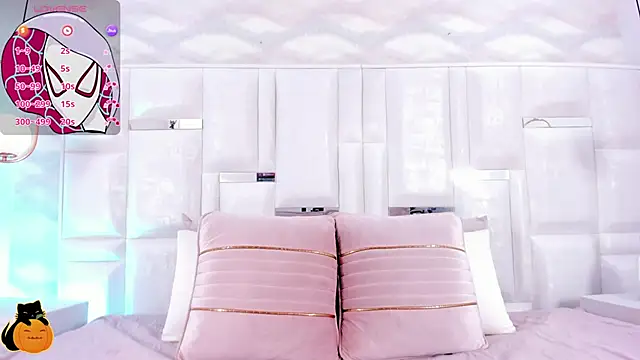 Im Molly Angel online show from 10/24/25, 08:16