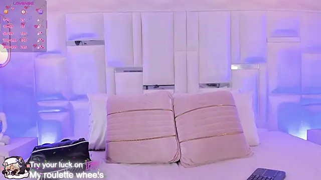 Im Molly Angel online show from 02/22/26, 07:45