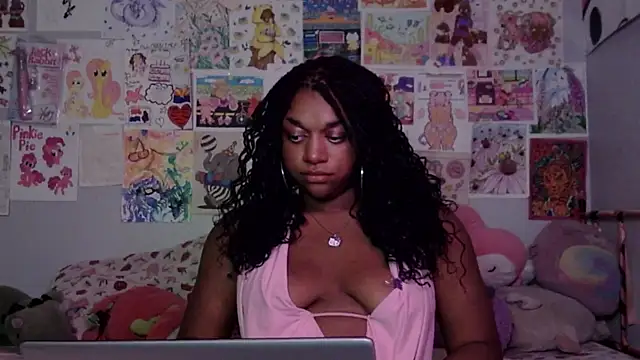 XKimmyGreen online show from 06/25/26, 04:45