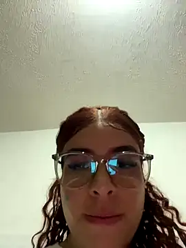 Snapshot of haally-mll chatting on 09/29/25, 04:34 haally-mll online show from 09/29/25, 04:34