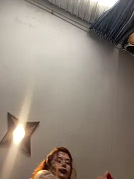 Snapshot of haally-mll chatting on 10/30/25, 06:52 haally-mll online show from 10/30/25, 06:52