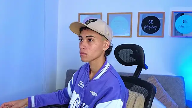 yulian vasquez online show from 09/11/25, 12:27