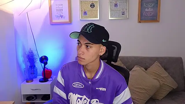 yulian vasquez online show from 11/10/25, 12:26