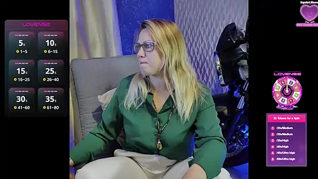 Snapshot of Lola69fleur chatting on 10/07/25, 06:10 Lola69fleur online show from 10/07/25, 06:10