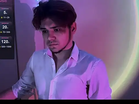 Snapshot of 1RobertTT chatting on 09/08/25, 08:52 1RobertTT online show from 09/08/25, 08:52