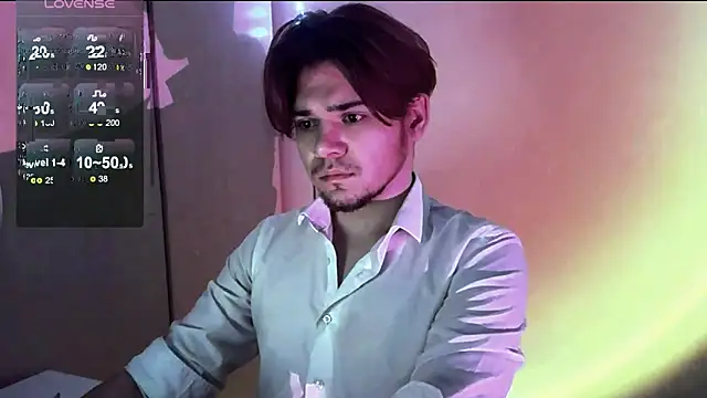 Snapshot of 1RobertTT chatting on 12/04/25, 11:02 1RobertTT online show from 12/04/25, 11:02