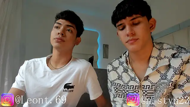 LoganTwink18 online show from 04/01/26, 02:14