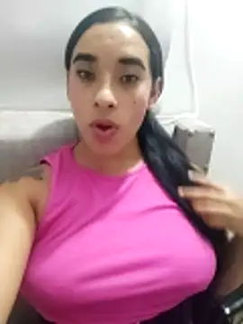 Valenn fernandez online show from 04/01/26, 12:00