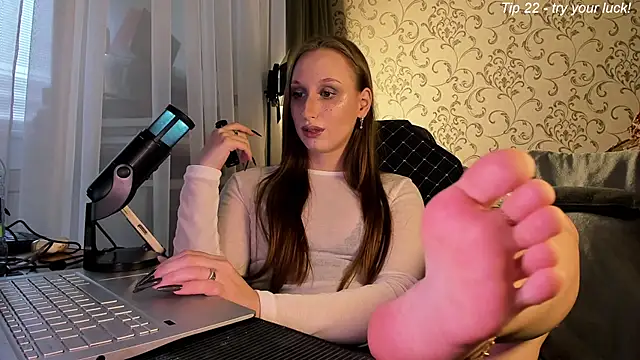 DarcySiren online show from 04/24/26, 08:39