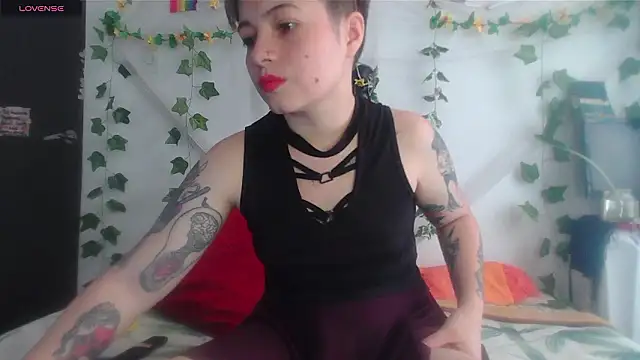 Mitsuha gate online show from 02/13/26, 03:41