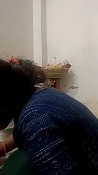 Guriya0076 online show from 12/04/25, 04:22