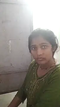 Guriya0076 online show from 05/13/26, 12:46