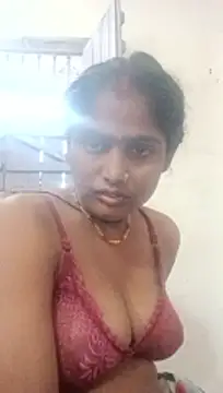 Guriya0076 online show from 05/26/26, 11:39