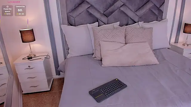 Snapshot of lucianacohelo chatting on 10/14/25, 07:36 lucianacohelo online show from 10/14/25, 07:36