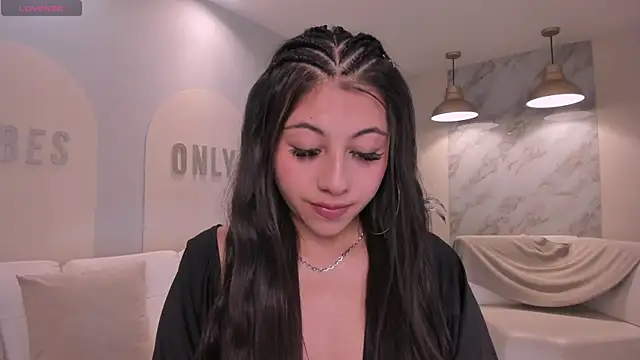 EsmeraldaGrace1 online show from 10/02/25, 03:24