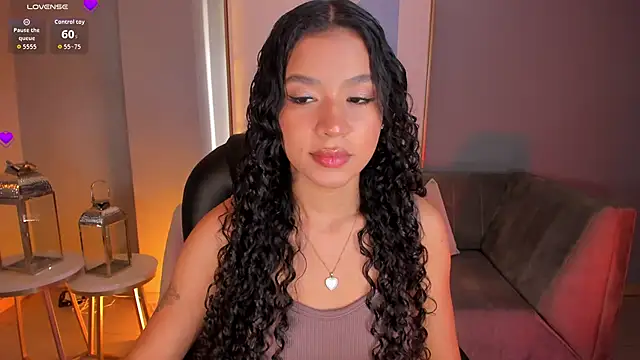 Snapshot of SophieHouston_ chatting on 09/24/25, 02:15 SophieHouston online show from 09/24/25, 02:15