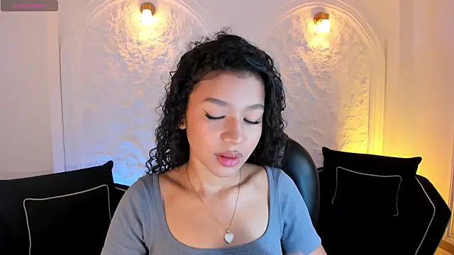 Snapshot of SophieHouston_ chatting on 09/25/25, 02:48 SophieHouston online show from 09/25/25, 02:48