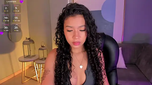 Snapshot of SophieHouston_ chatting on 09/26/25, 02:59 SophieHouston online show from 09/26/25, 02:59