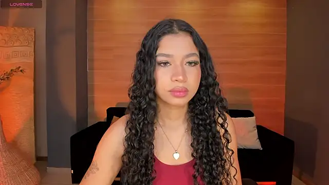 Snapshot of SophieHouston_ chatting on 10/31/25, 04:13 SophieHouston online show from 10/31/25, 04:13