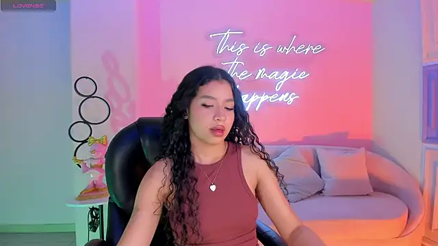 Snapshot of SophieHouston_ chatting on 11/22/25, 03:49 SophieHouston online show from 11/22/25, 03:49