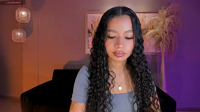 Snapshot of SophieHouston_ chatting on 11/29/25, 03:53 SophieHouston online show from 11/29/25, 03:53