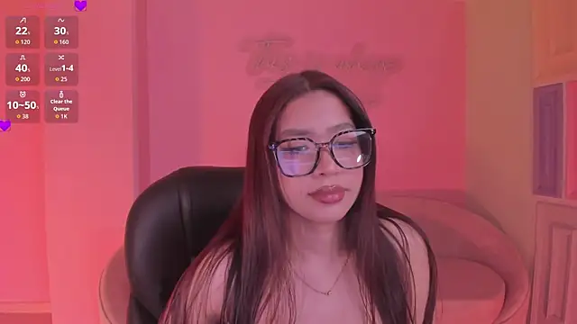 SophieHouston  online show from 07/07/26, 06:47