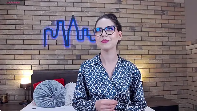 Snapshot of KaylaLewys chatting on 09/08/25, 05:34 KaylaLewys online show from 09/08/25, 05:34