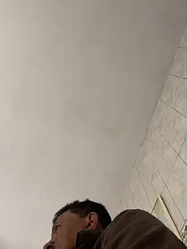 Snapshot of PIROCAGG21 chatting on 10/10/25, 10:25 PIROCAGG21 online show from 10/10/25, 10:25