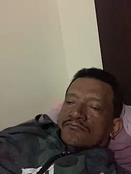 Snapshot of PIROCAGG21 chatting on 10/21/25, 10:27 PIROCAGG21 online show from 10/21/25, 10:27