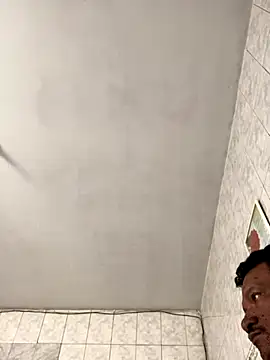 Snapshot of PIROCAGG21 chatting on 11/20/25, 11:10 PIROCAGG21 online show from 11/20/25, 11:10