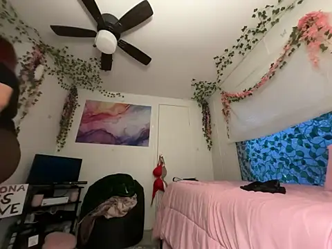 moan4mona online show from 04/18/26, 01:53