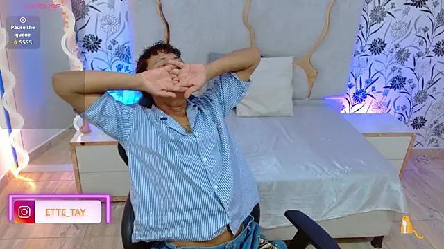 Ette tay online show from 09/26/25, 02:37