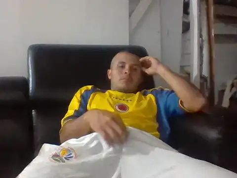 santiii   12 online show from 03/19/26, 12:36