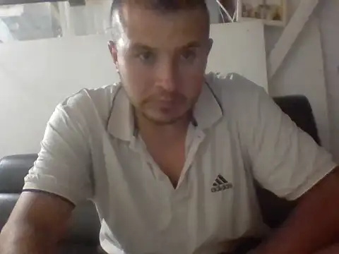 santiii   12 online show from 03/26/26, 02:50