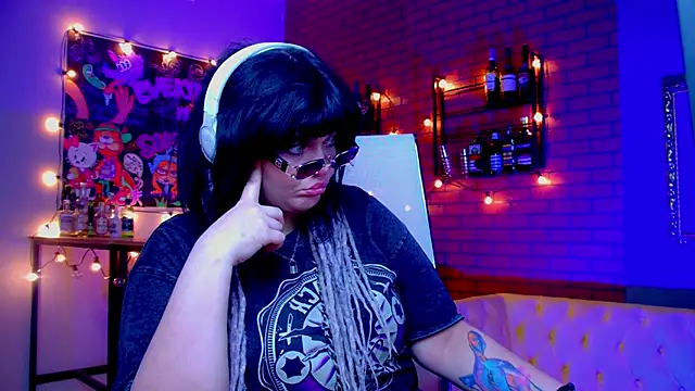 MaryHarrys online show from 05/12/26, 02:30