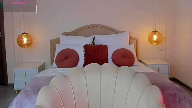 MilaMour online show from 02/06/26, 01:14