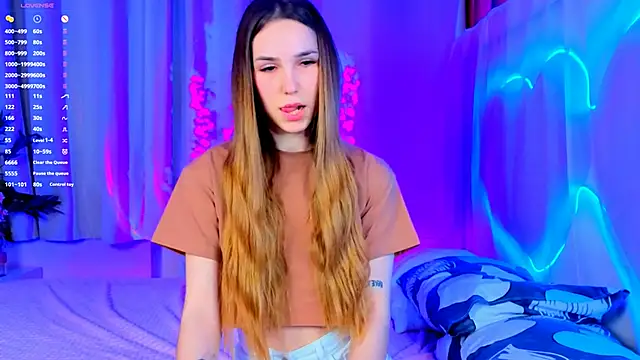 -CindyLou online show from 09/25/25, 08:23