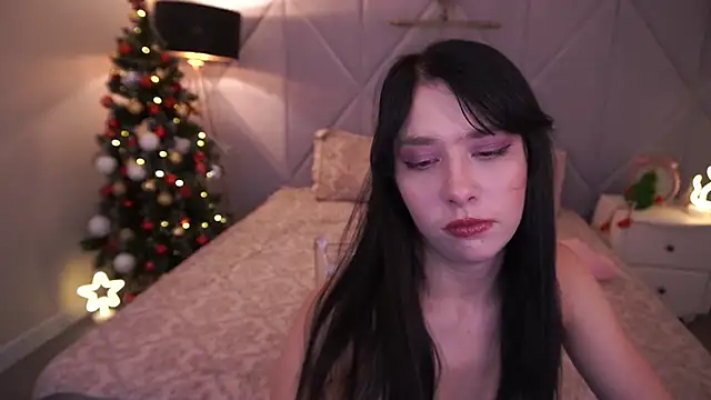 Snapshot of LiviaShy chatting on 12/14/25, 01:38 LiviaShy online show from 12/14/25, 01:38