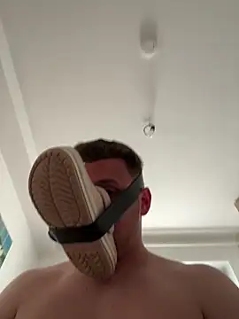 rubber oliver online show from 04/22/26, 05:25